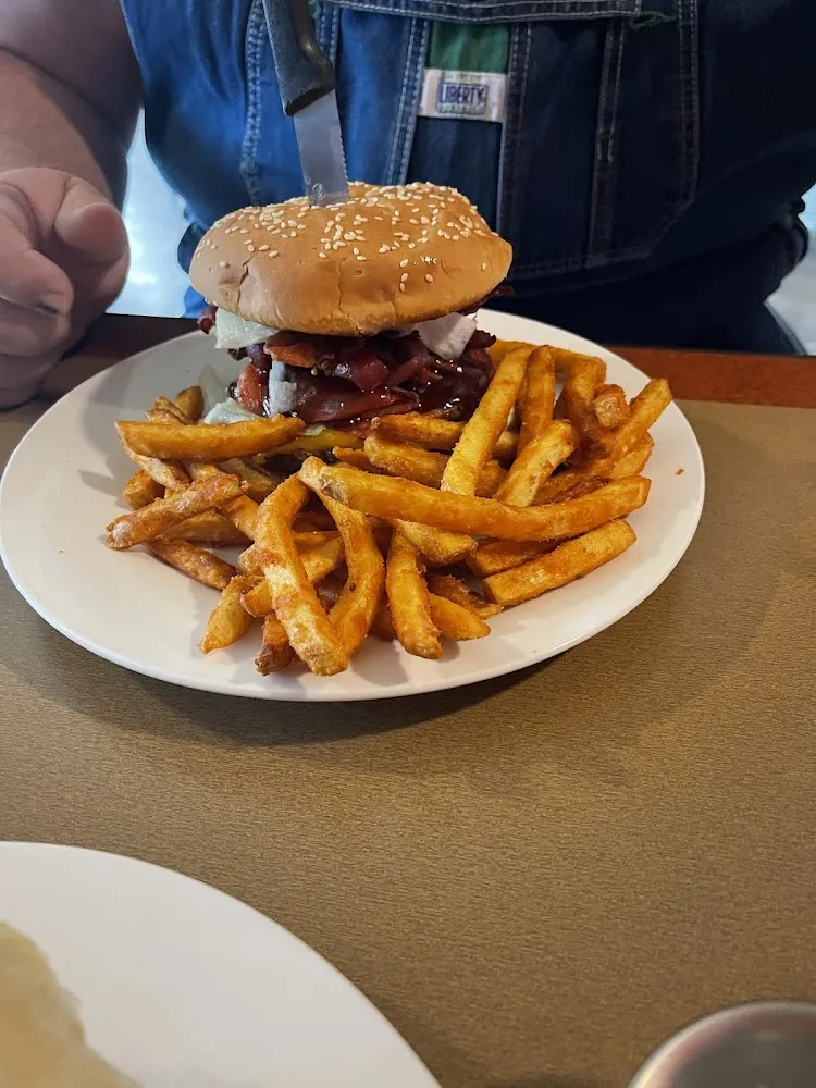 Honey BBQ Bacon Cheddar Burger